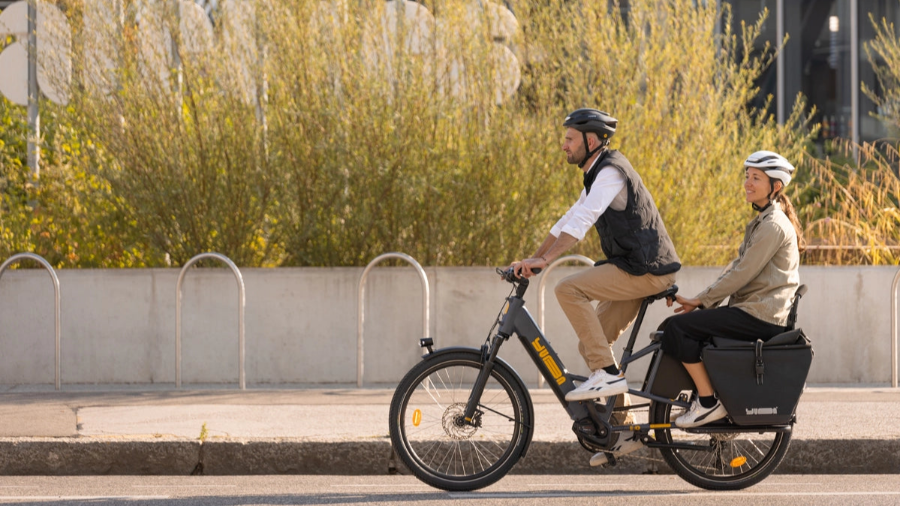 Buy Yuba Boda Boda Longtail Cargo E-Bike | Bleeper Electric Bikes