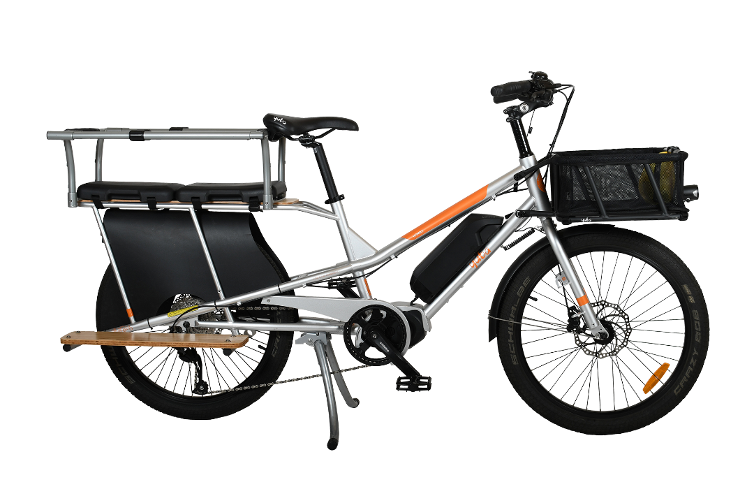 A product picture of the Yuba Kombi E5 with monkey bars and side boards on the back.
